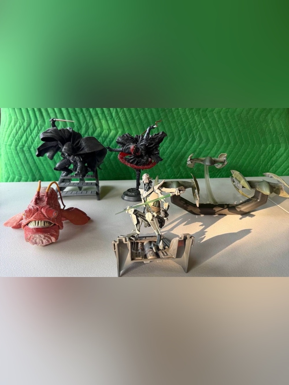 Star Wars Unleashed Action Figure Lot Darth Vader
Grievous Maul Vulture Droid